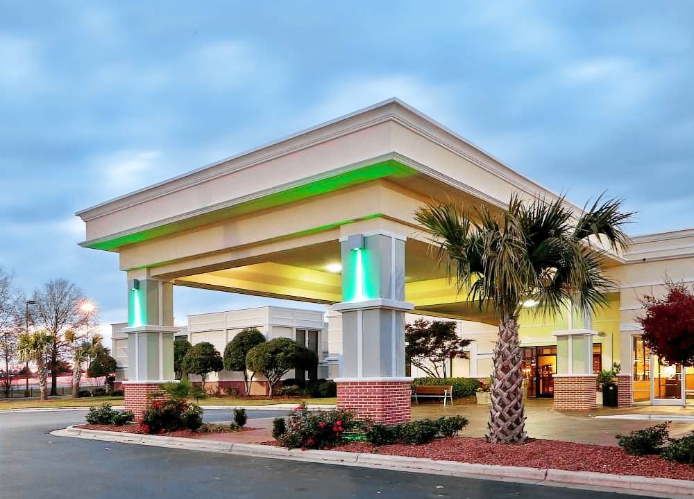 Lumberton Hotel | Holiday Inn Lumberton, an IHG Hotel