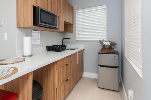 North Beach Apartment | Hollywood Beach 1BR | Near Dania Beach