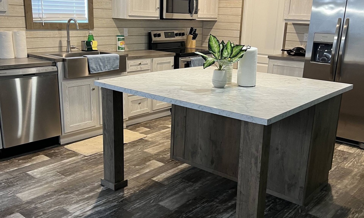 Russellville House | Home suite mobile home