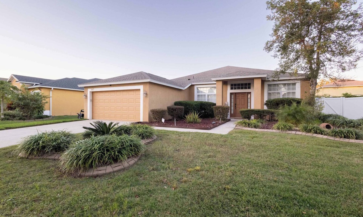 Seffner Community Alliance House | Home Sweet Heartland | Relaxing Valrico Home