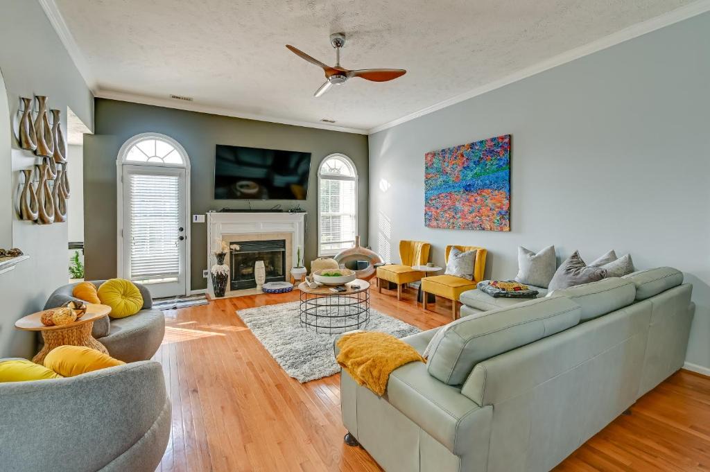 Hope Mills House | Hope Mills Family Home w/Huge Backyard!