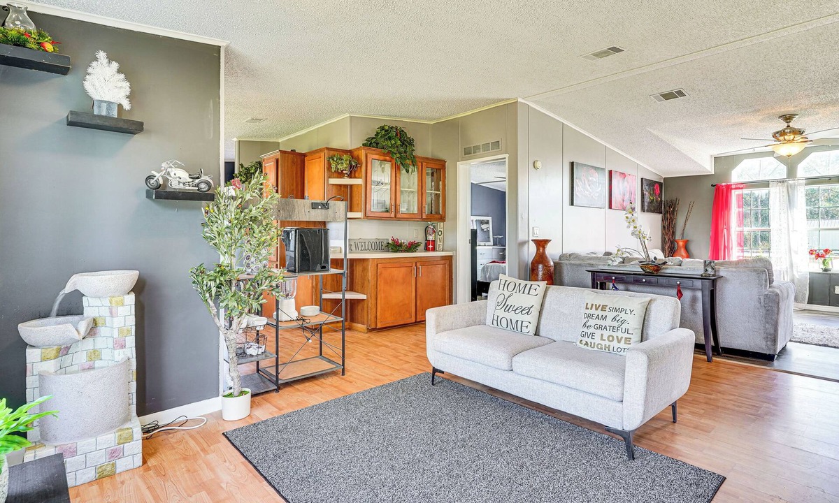 Polk City House | Horse Stalls, Pool & Deck: Polk City Getaway!