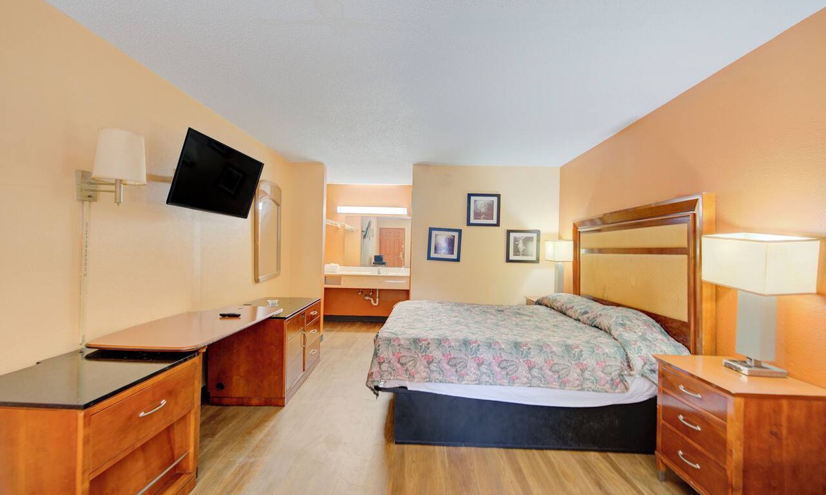 Kingstree Hotel | Hotel O Deluxe Inn Kingstree Sc Hwy 52