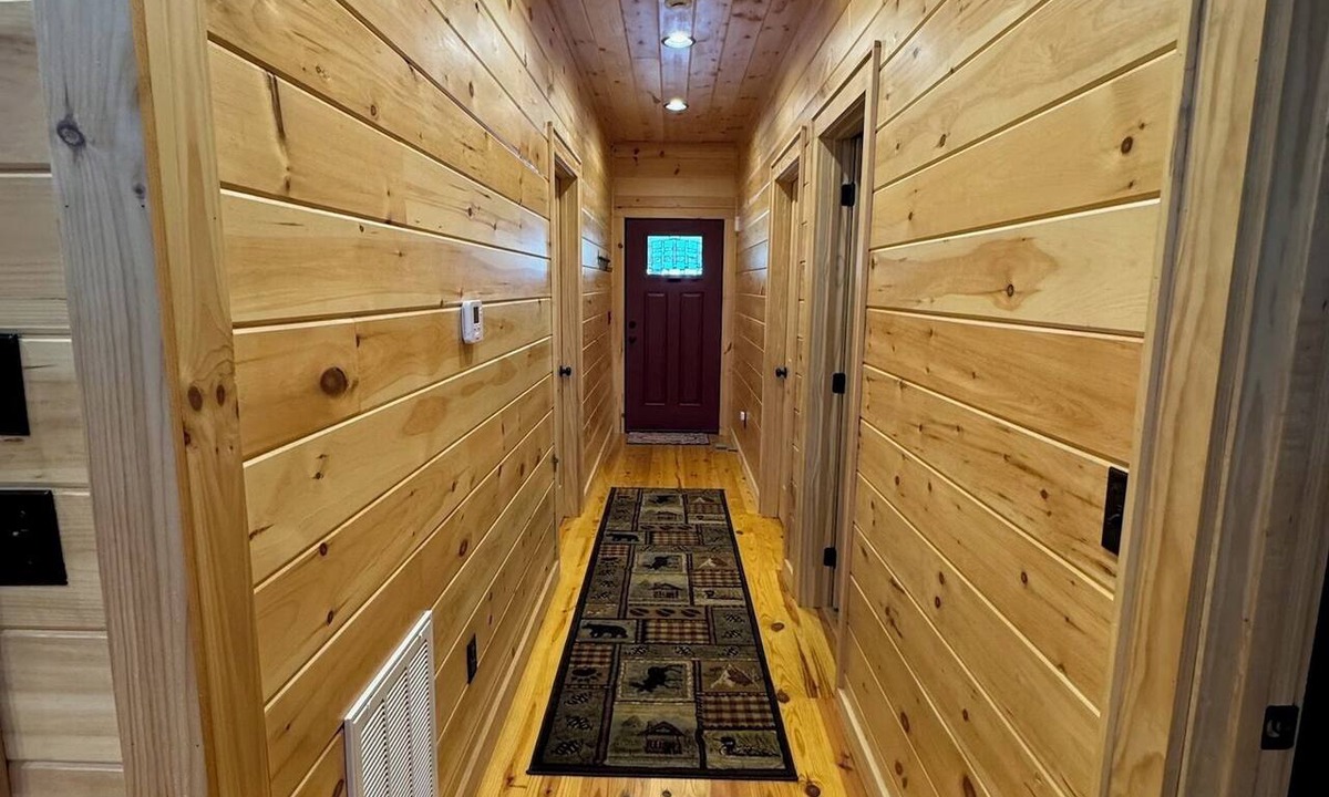 Almond Cabin | Hound Dog Heaven a peaceful mountain retreat