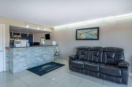 Vero Beach Hotel | Howard Johnson by Wyndham Vero Beach/I-95