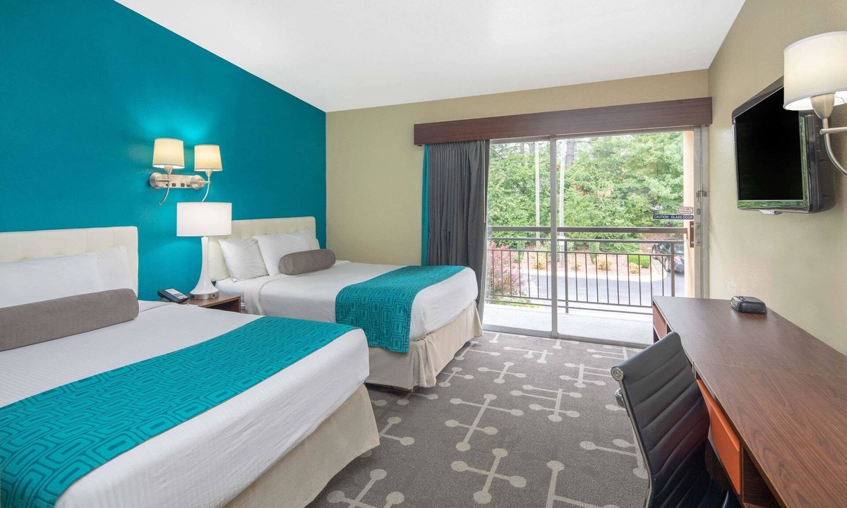 Athens Hotel | Howard Johnson by Wyndham Athens