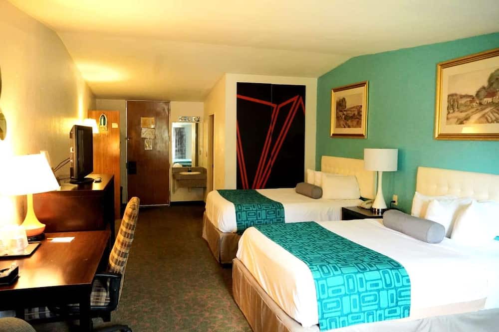 Lake City Hotel | Howard Johnson by Wyndham Lake City