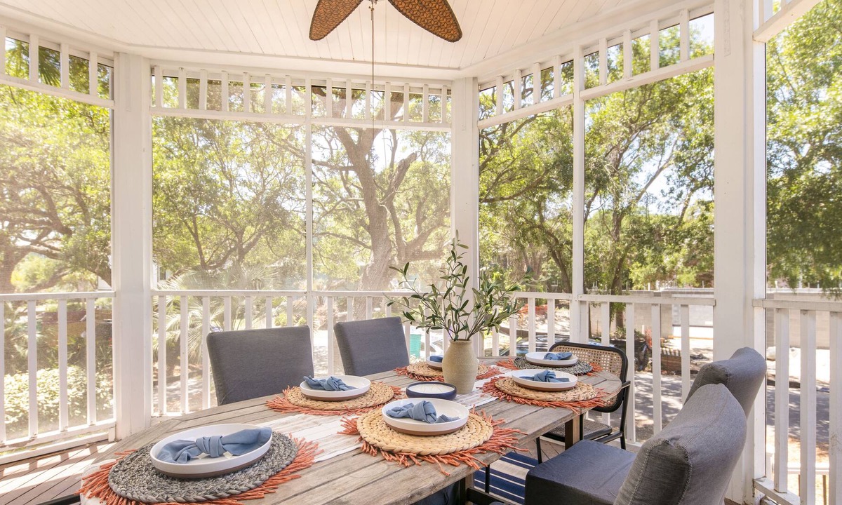 Charleston County Condo | Huckleberry by Avantstay Classic Charleston Home Close to Beach Outdoor Dining