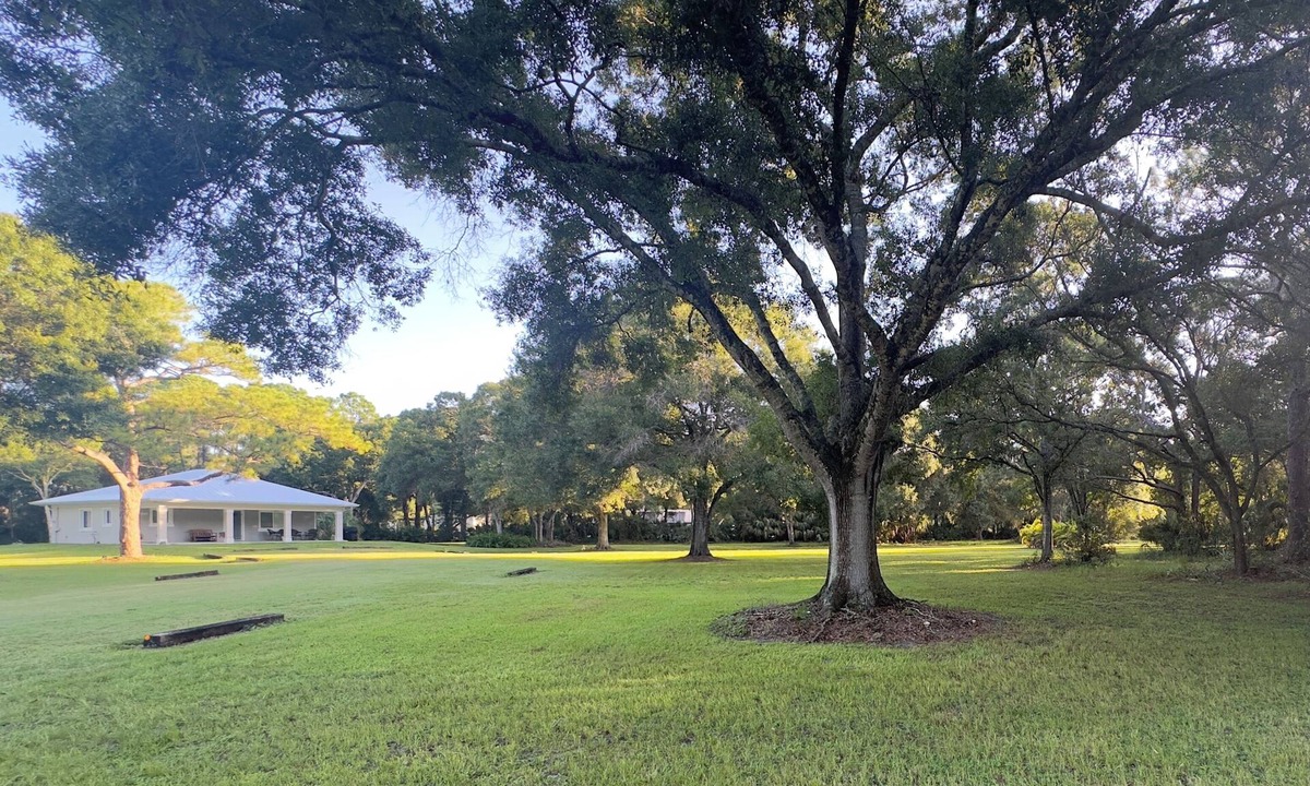 Vero Beach House | Hundred Oak Property Quiet Peaceful and Secluded.