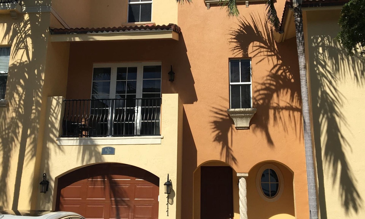 Hutchinson Island South Villa | Hutchinson Island Ocean-View Townhouse; Heated Pool, Hot Tub & Walk to Beach