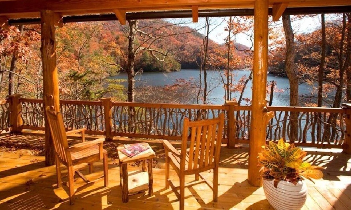 Tuckasegee House | Island Lodge on Bear Lake Surrounded By Water- Private Peninsula Great Decks