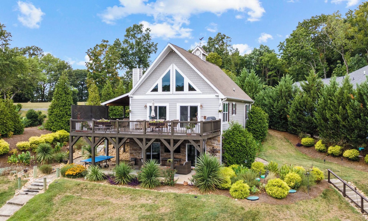 Steele Creek House | Island Point Escape on Lake Wylie! Designer Lakefront House, Sleeps 10+