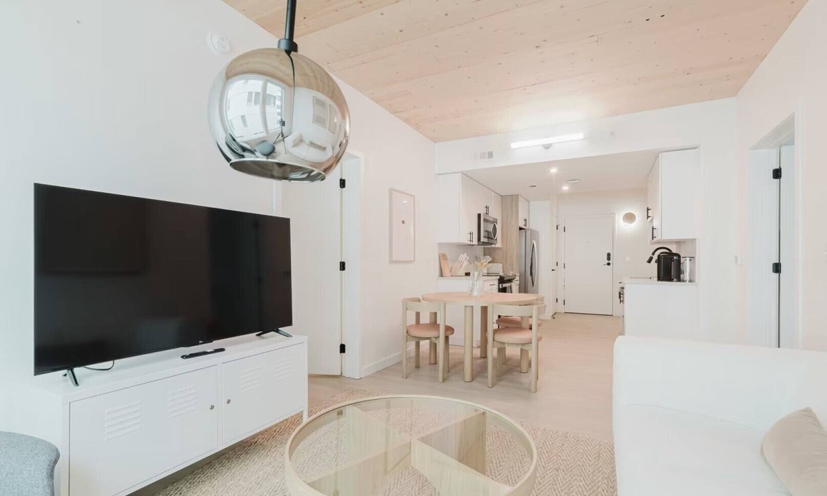 Optimist Park Apartment | Joinery West