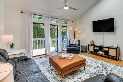Salem House | Keowee Key Condo w/Lake Access & Community Pools!