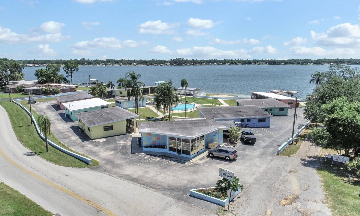 Sylvan Shores Condo | Lake Blue Resort - #14 - *Waterfront, Sandy Beach, boat slips, heated pool