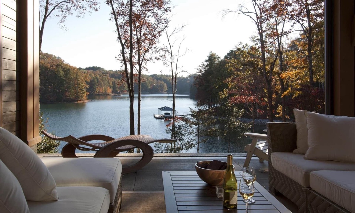 Sunset House | Lake Front Home With Stunning Views! Spring is calling. Close to Clemson