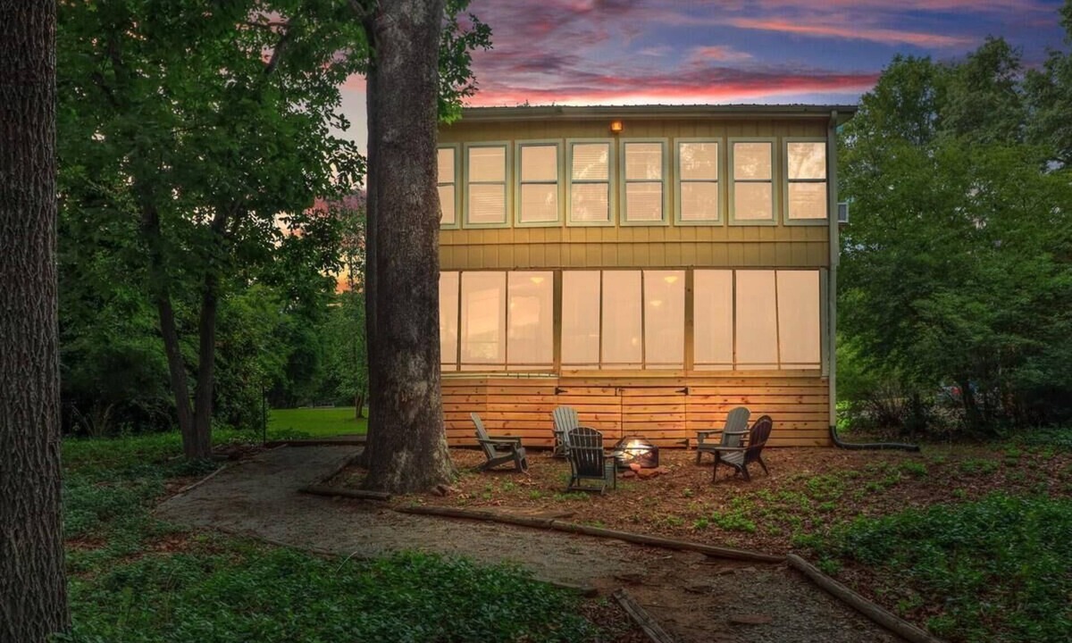 Reed Creek House | Lake Hartwell | Dock + Porch | Sleeps 9