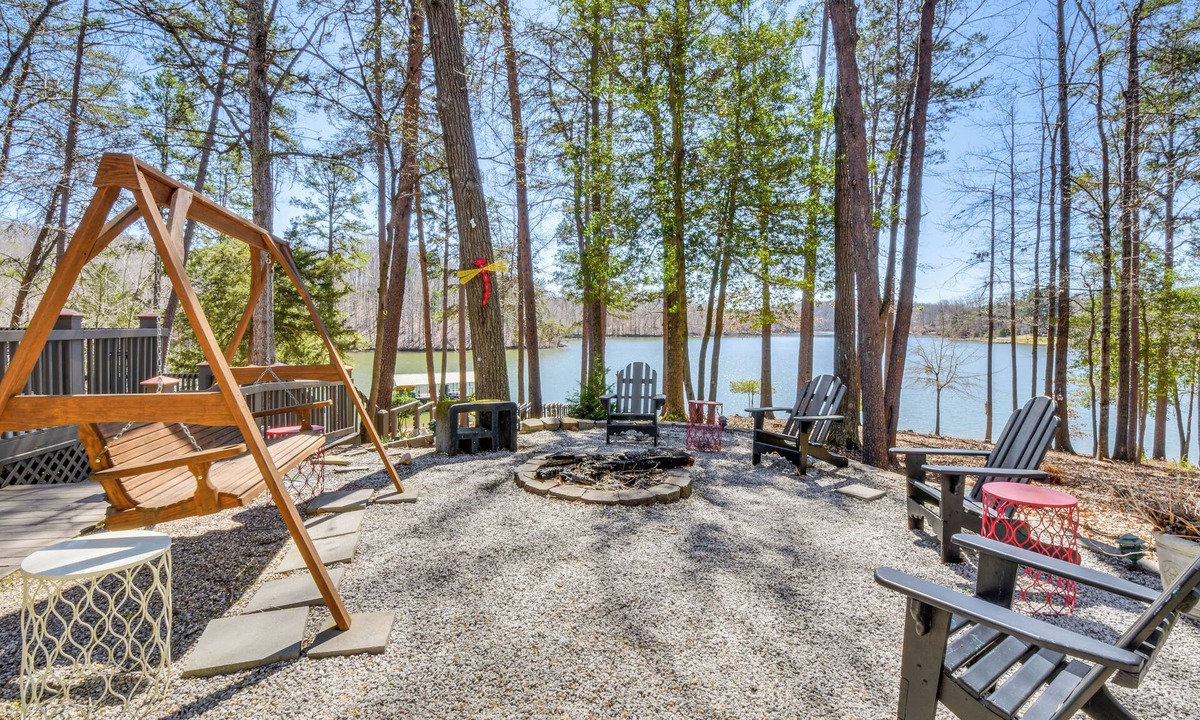 Westminster House | Lake Hartwell Haven w/Boat Dock in Westminster!