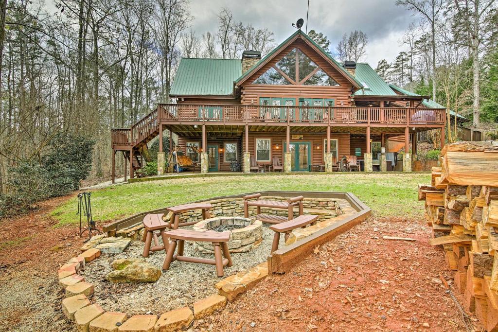 Martin House | Lake Hartwell Lodge w/Dock, Theater + Hot Tub!