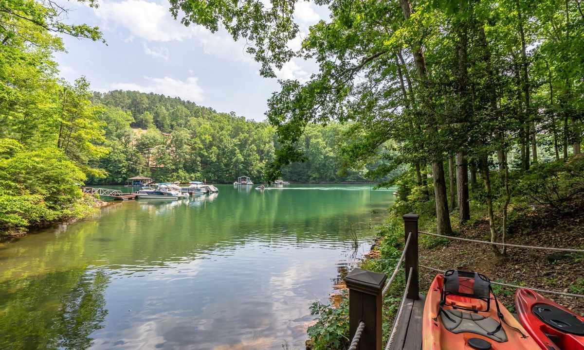 Sunset House | Lake Keowee Retreat Swim Deck Boat Slip Sleeps 12 Pet Friendly