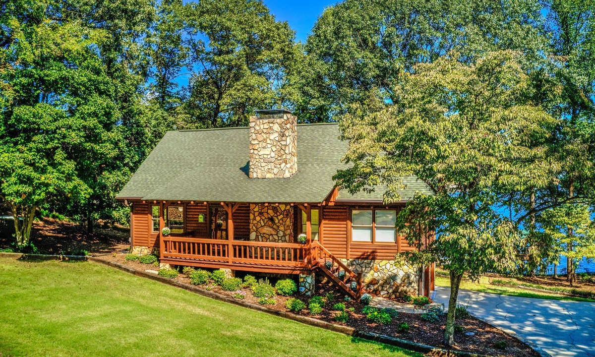 Terrell House | Lake Norman Retreat w/Dock, Game Room & Hot Tub