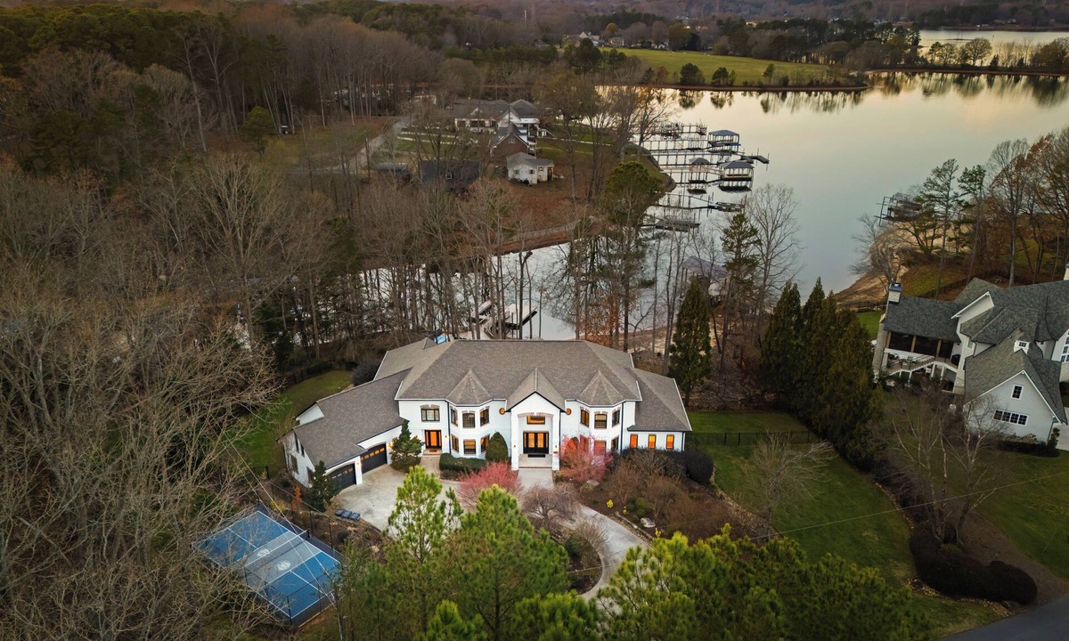 Denver House | Lake Norman Estate Hot Tub + Fire Pit + Movie Theater | Lion Manor