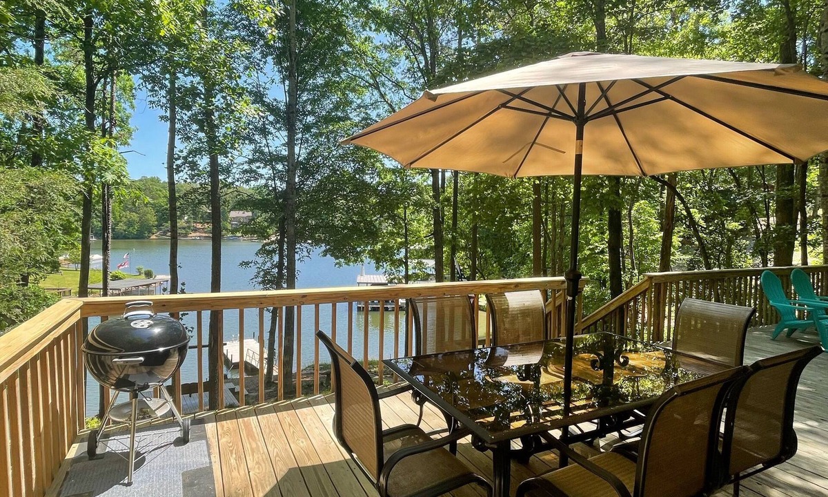 West Union House | Lakefront Family Getaway on Lake Keowee - June ‘23 NEW DOCK!