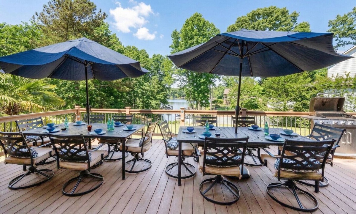 Westport Apartment | Lakefront Fun w/Private Dock, Kayaks, Hot Tub, Game Room (NEW), Pets OK