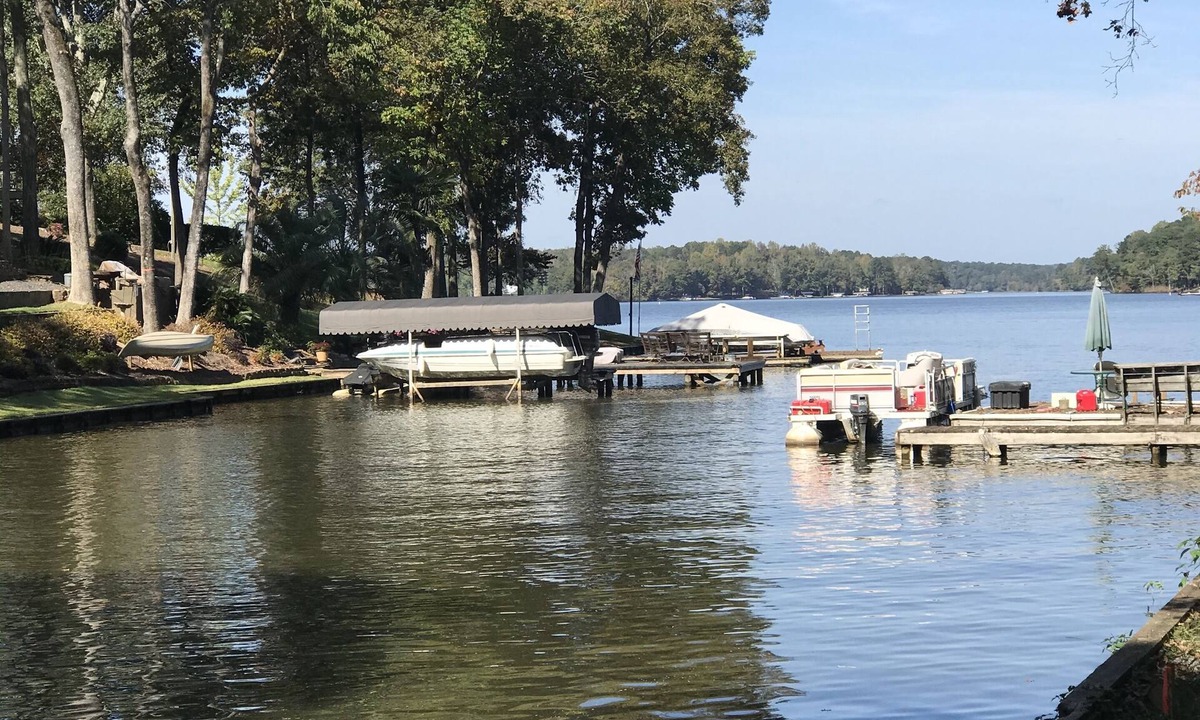 Buckhead House | Lakefront Retreat in a Private Cove on Lake Oconee