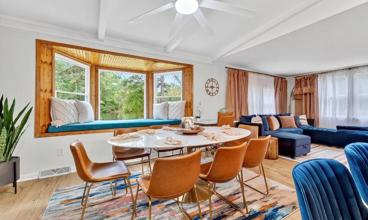 Southeast Raleigh House | Lakehouse Landing | Sleeps 8 | Peaceful Escape