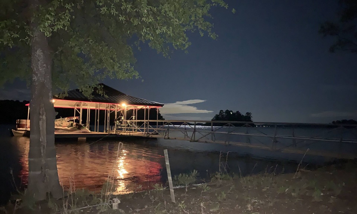 Lincolnton House | Lakehouse with Dock at Strom Thurmond/Clark Hill near Augusta Georgia sleeps 8