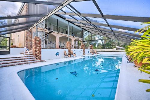 Winter Haven Villa | Lanai & Pool: Elegant Villa in Winter Haven!