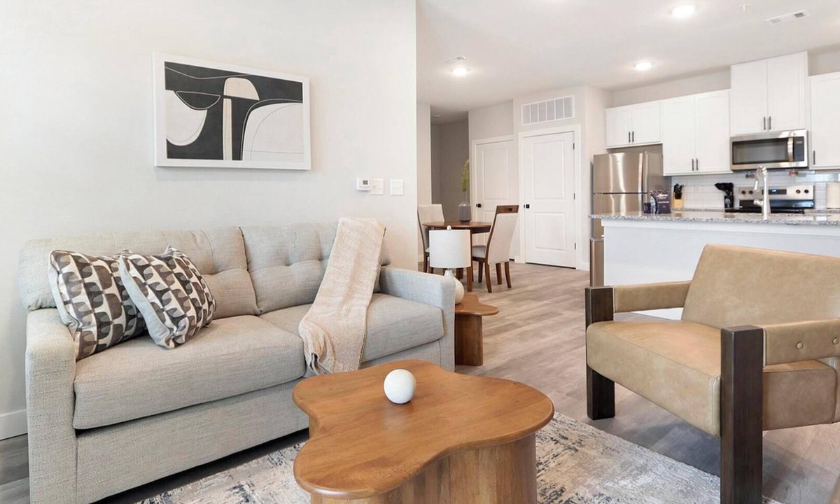 Beaufort Apartment | Landing | Amazing 1BD, Gym