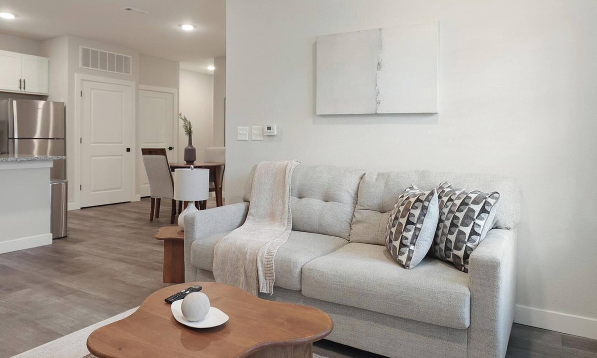 Beaufort Apartment | Landing | Beautiful 1BD, Gym