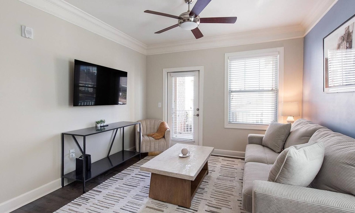 Greer Apartment | Landing | Beautiful 1BD, Gym, Pool
