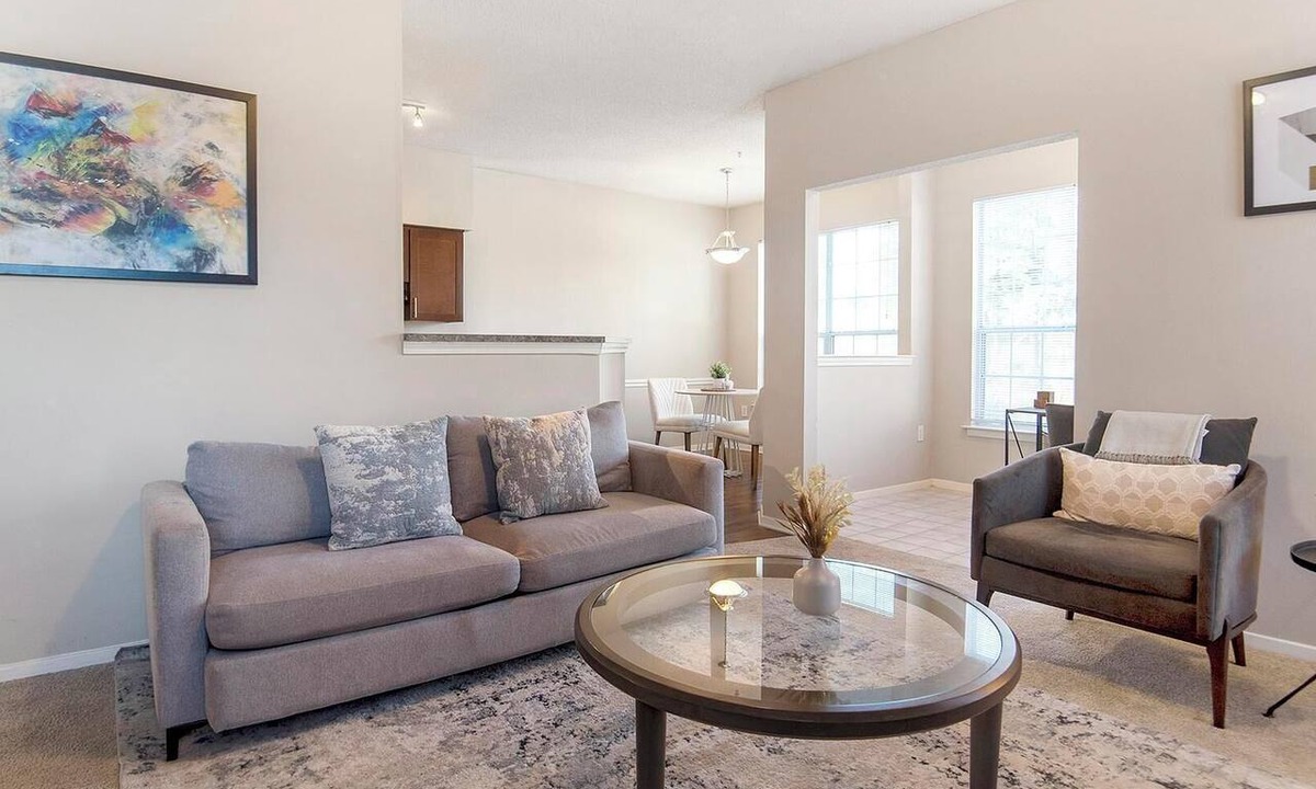 Germantown Apartment | Landing | Modern 1BD, Tennis Court, Gym