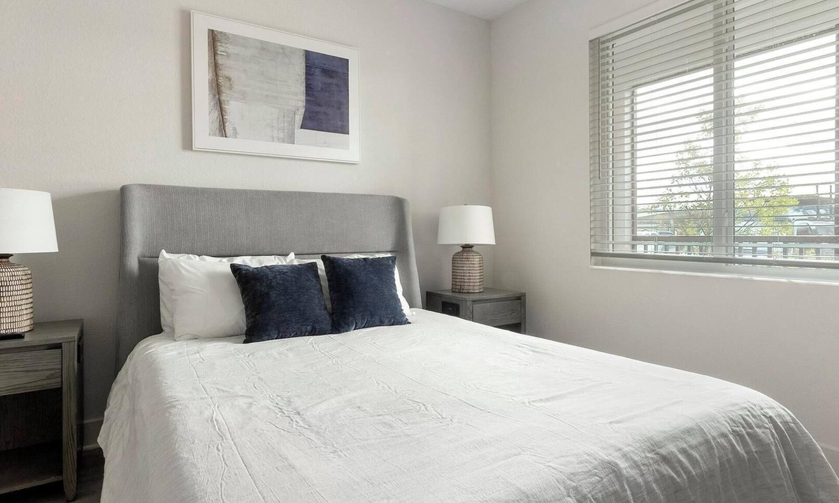 Palmetto Apartment | Landing | Spectacular 1BD, Pool, Clubhouse