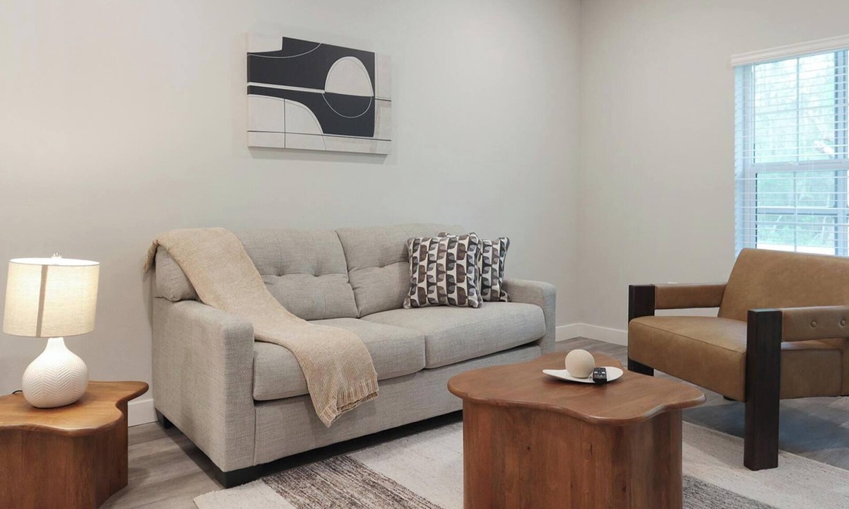 Beaufort Apartment | Landing | Stunning 2BD, Gym
