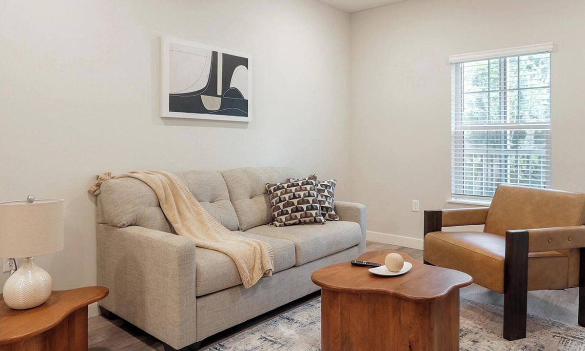 Beaufort Apartment | Landing | Stylish 2BD, Gym