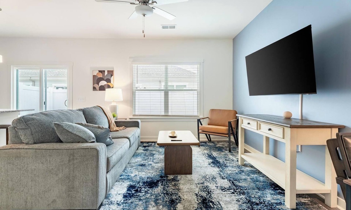 Port Wentworth Apartment | Landing | Stylish 1BD, Pool, Gym