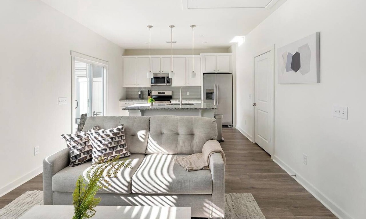 Port Wentworth Apartment | Landing | Stylish 1BD, Gym, Pool