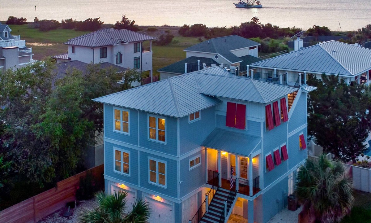 Tybee Island House | Large Beach View Tybee Home | Heated Pool Access