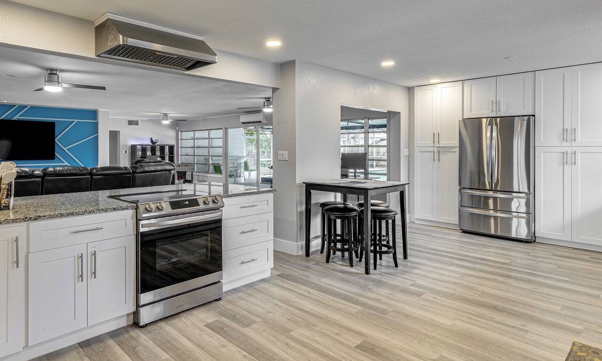 Winter Haven Cottage | Legoland & Lakes Pool Home Pet Friendly