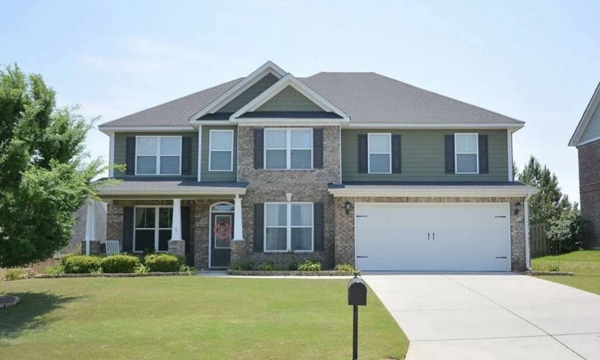 Evans House | Let us welcome you to our beautiful 4 br/4.5ba home FORE Masters week!