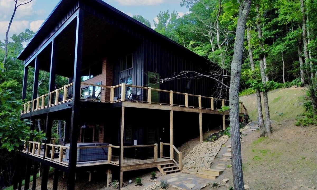 Tuckasegee House | Lodge at Pinhook Gap w/Sunset Views, Hot tub & EV
