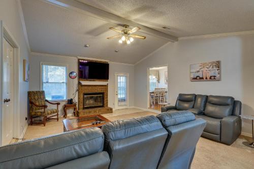 Decatur House | Lovely Decatur Home w/Yard ~ 6 Mi to Town!