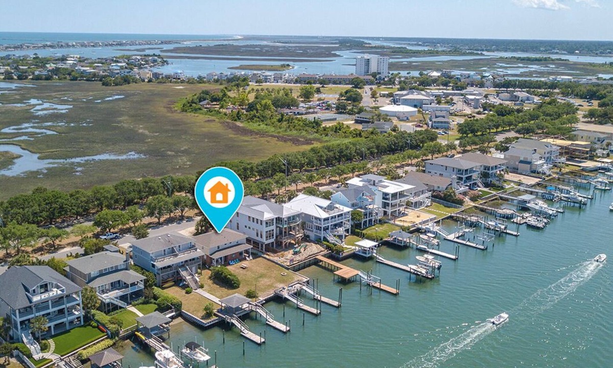 Wrightsville Beach House | Lovely Duplex right on the Intracoastal Waterway