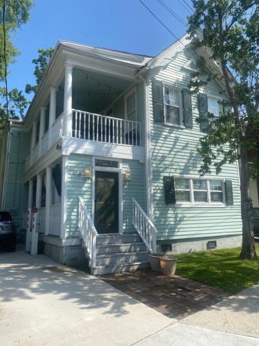 Westside House | Lovely & Historical 3BR - Balcony - Central Location