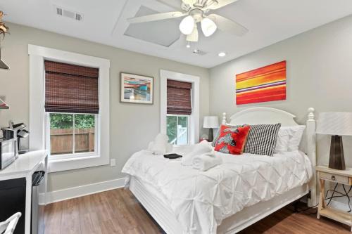 Isle of Hope Historic District House | Lovely Isle of Hope Coastal Studio near Wormsloe