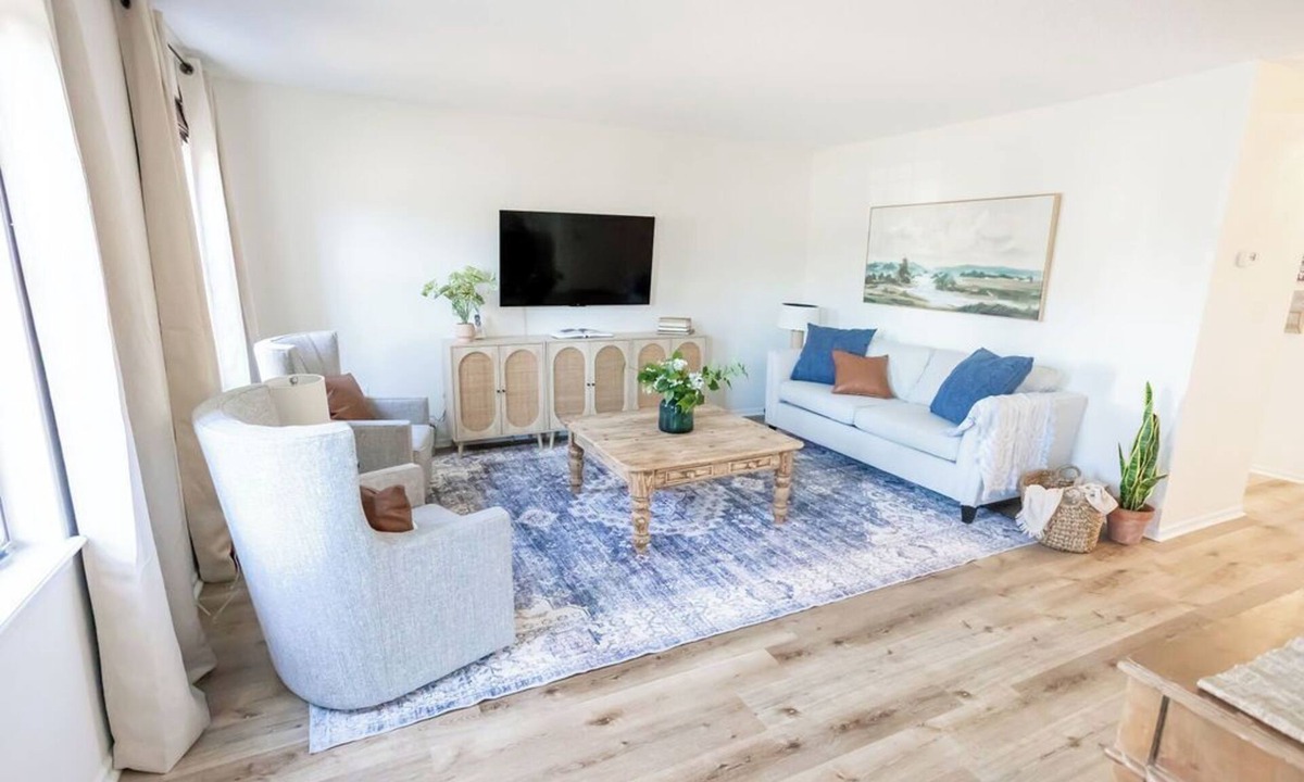 Columbia House | Lovely Patio Home at Lex Med